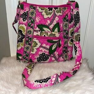 𝅺VERA Bradley Priscilla Pink hipster crossbody purse boho hippie Beachy floral